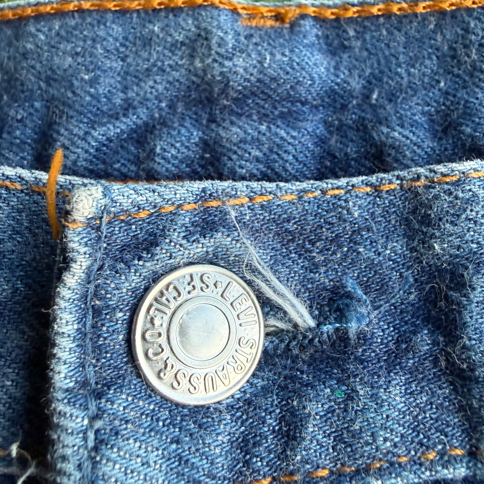 70s Cut Tab Levis WIth Paint Splatter 32 x 28