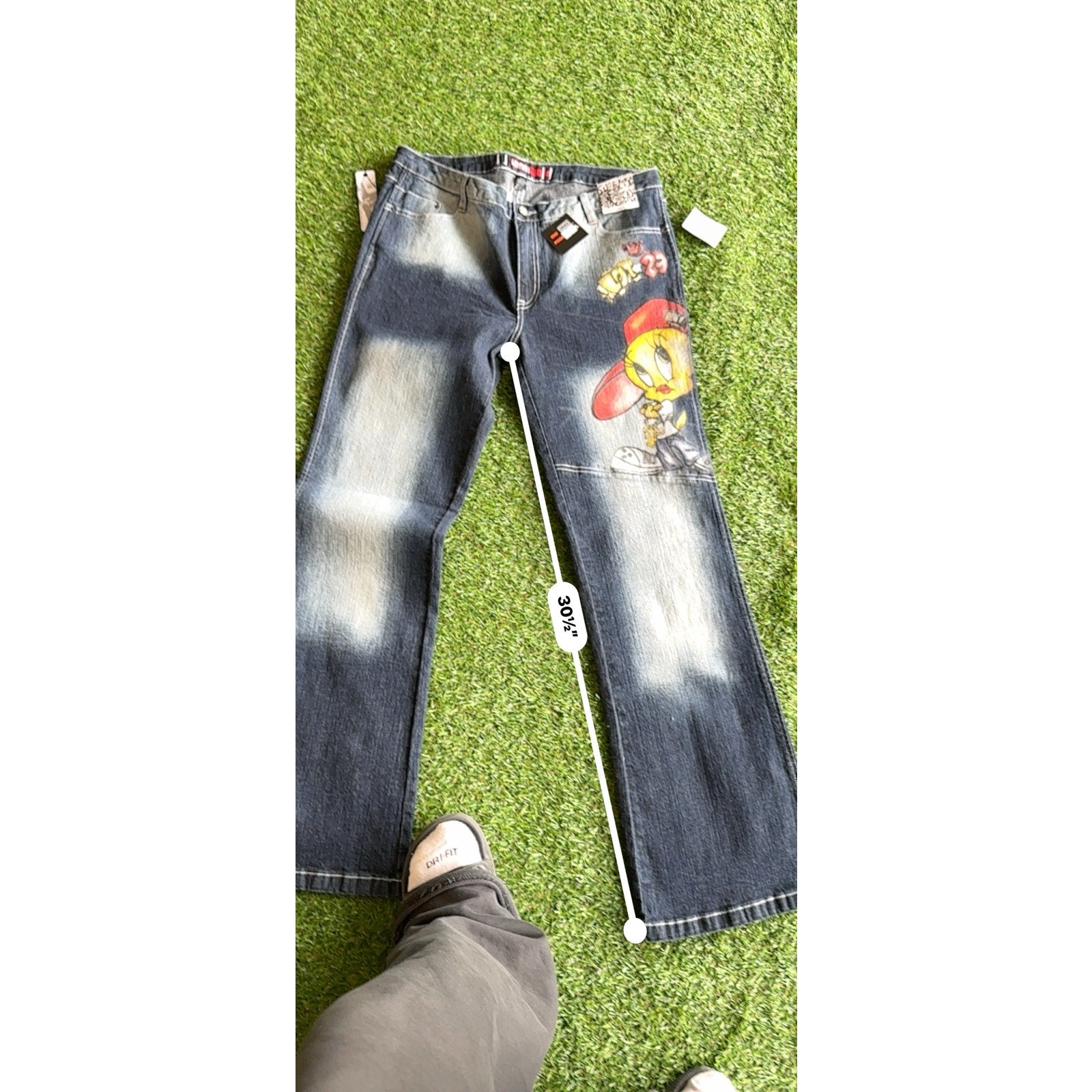 Y2K Deadstock Tweety Looney Tunes Lot 29 Jeans 32 x 30
