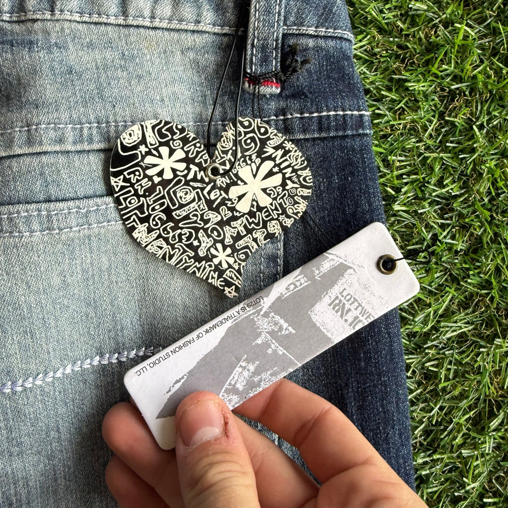 Y2K Deadstock Tweety Looney Tunes Lot 29 Jeans 32 x 30