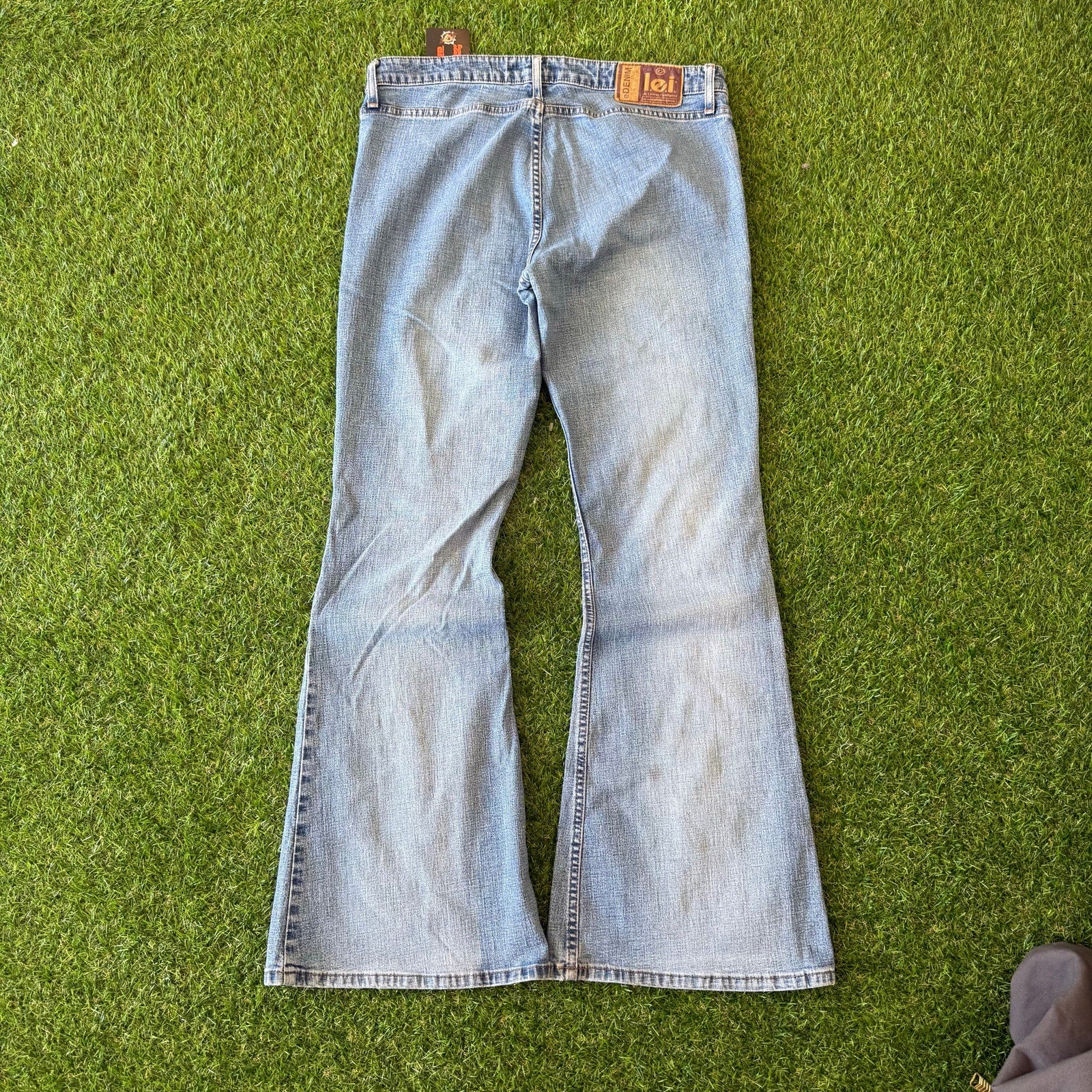 Y2K Crazy Womens Lei Flared Blue Jeans 34 x 30