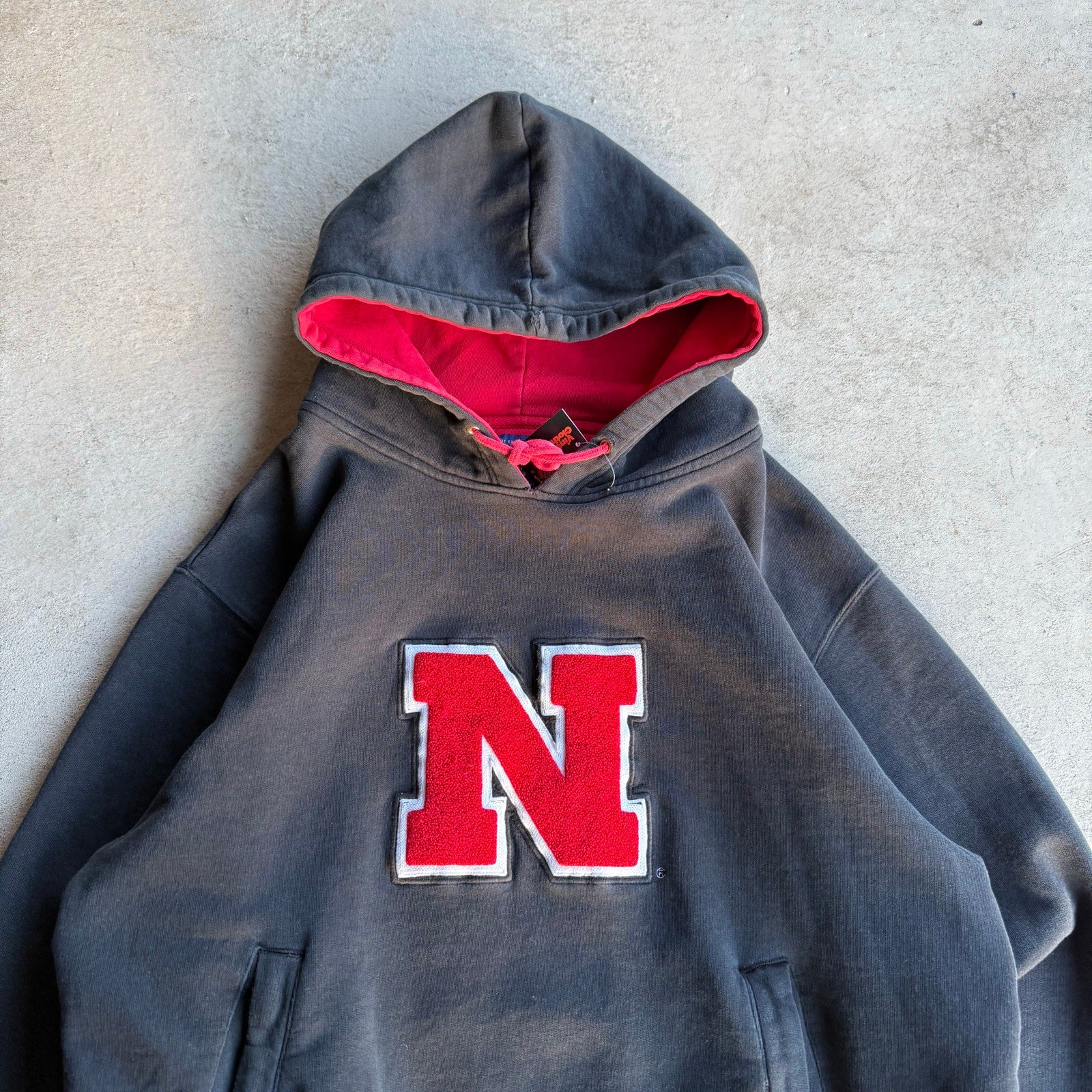 90s NEBRASKA BLACK VASITY HOODIE M