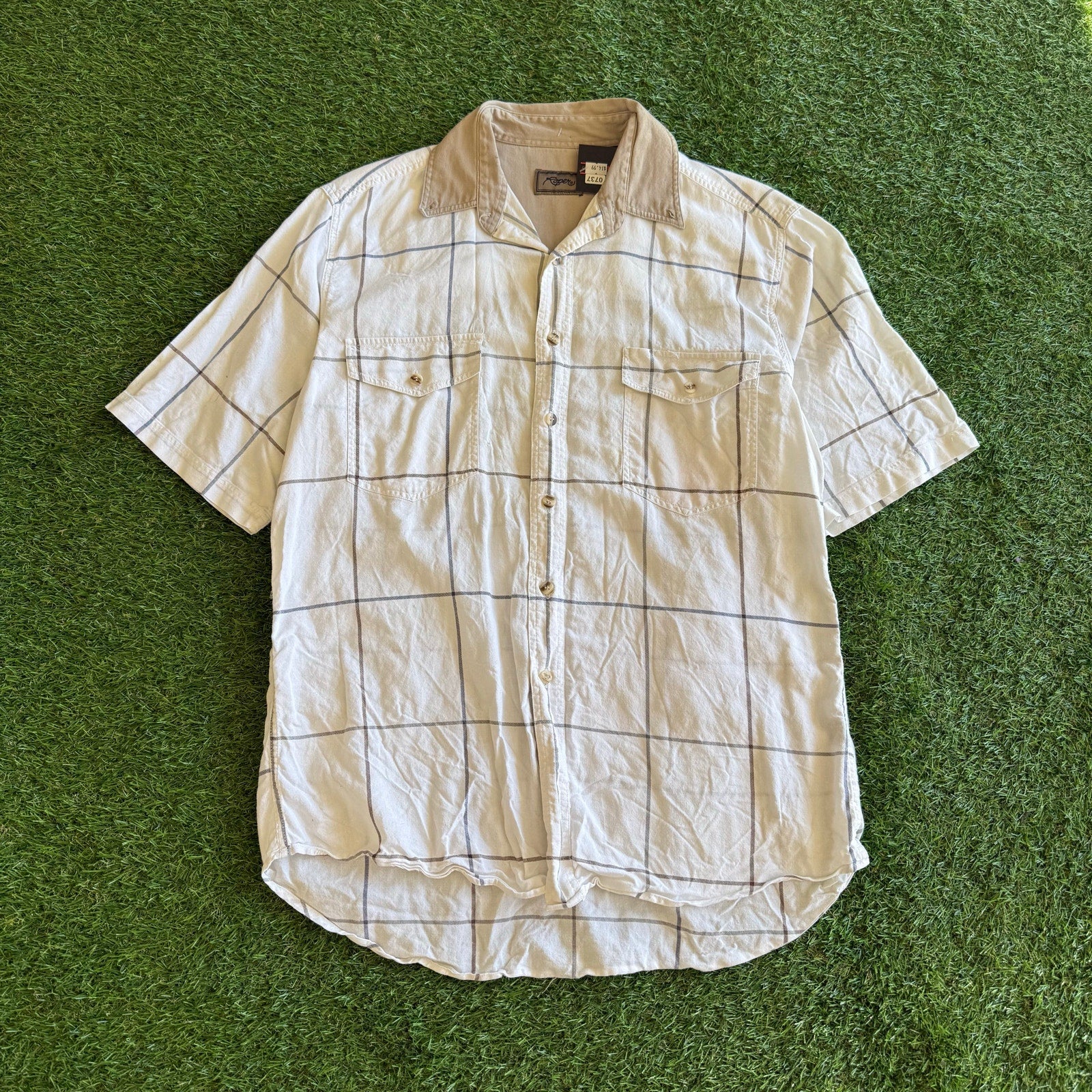 Y2K ROPER WHITE AND BLACK PATTERNED BUTTON UP L