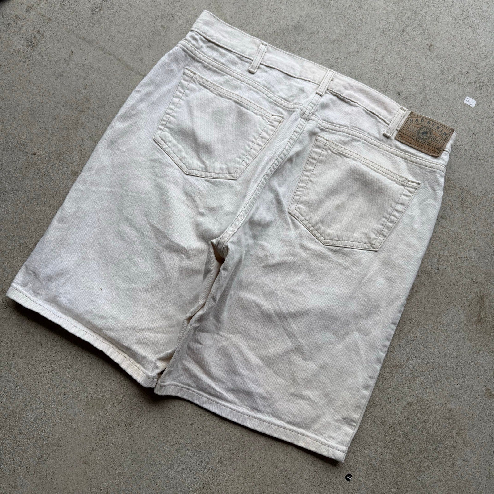 Y2K Mens Light Tan Loose Fit Gap Bermuda Jorts 36