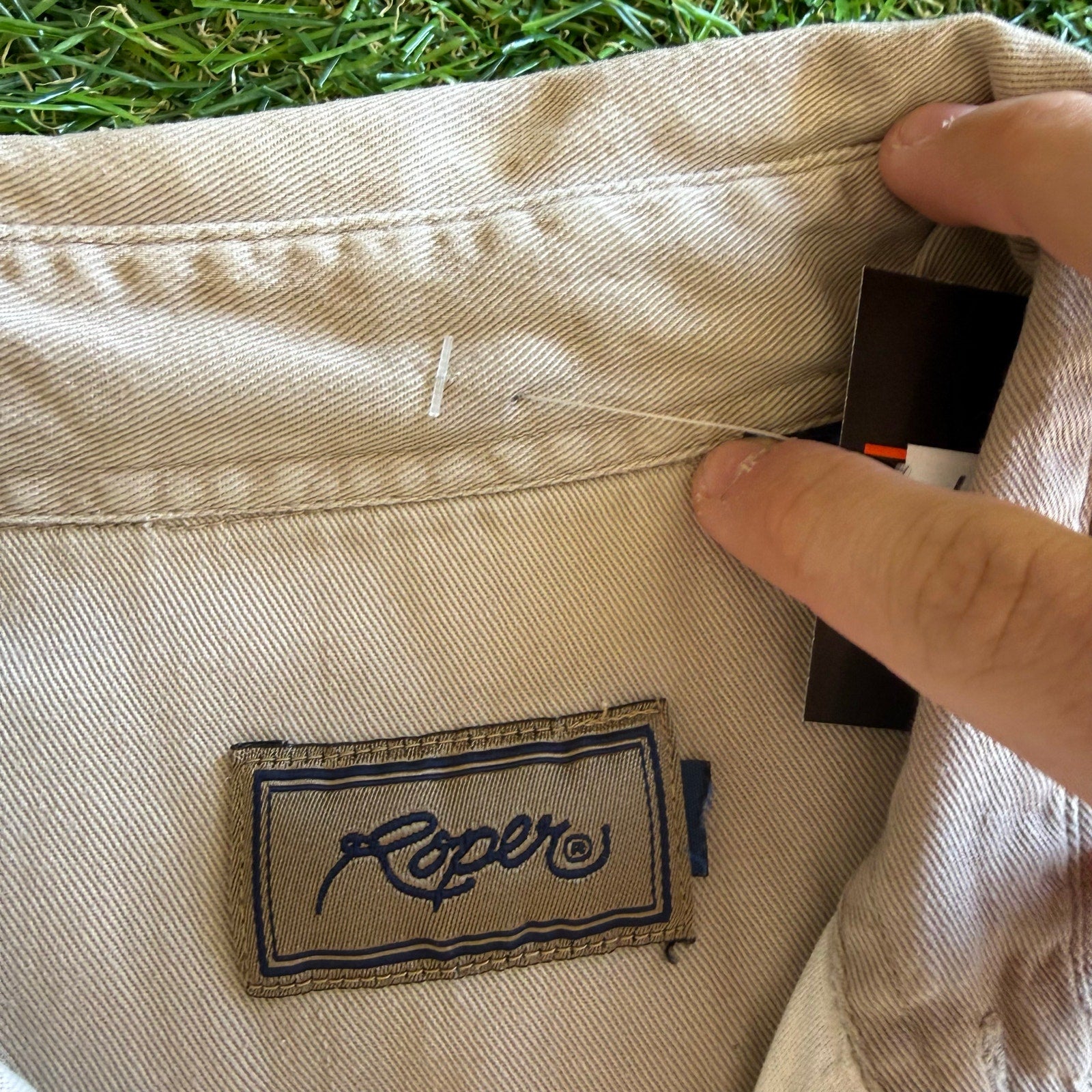 Y2K ROPER WHITE AND BLACK PATTERNED BUTTON UP L