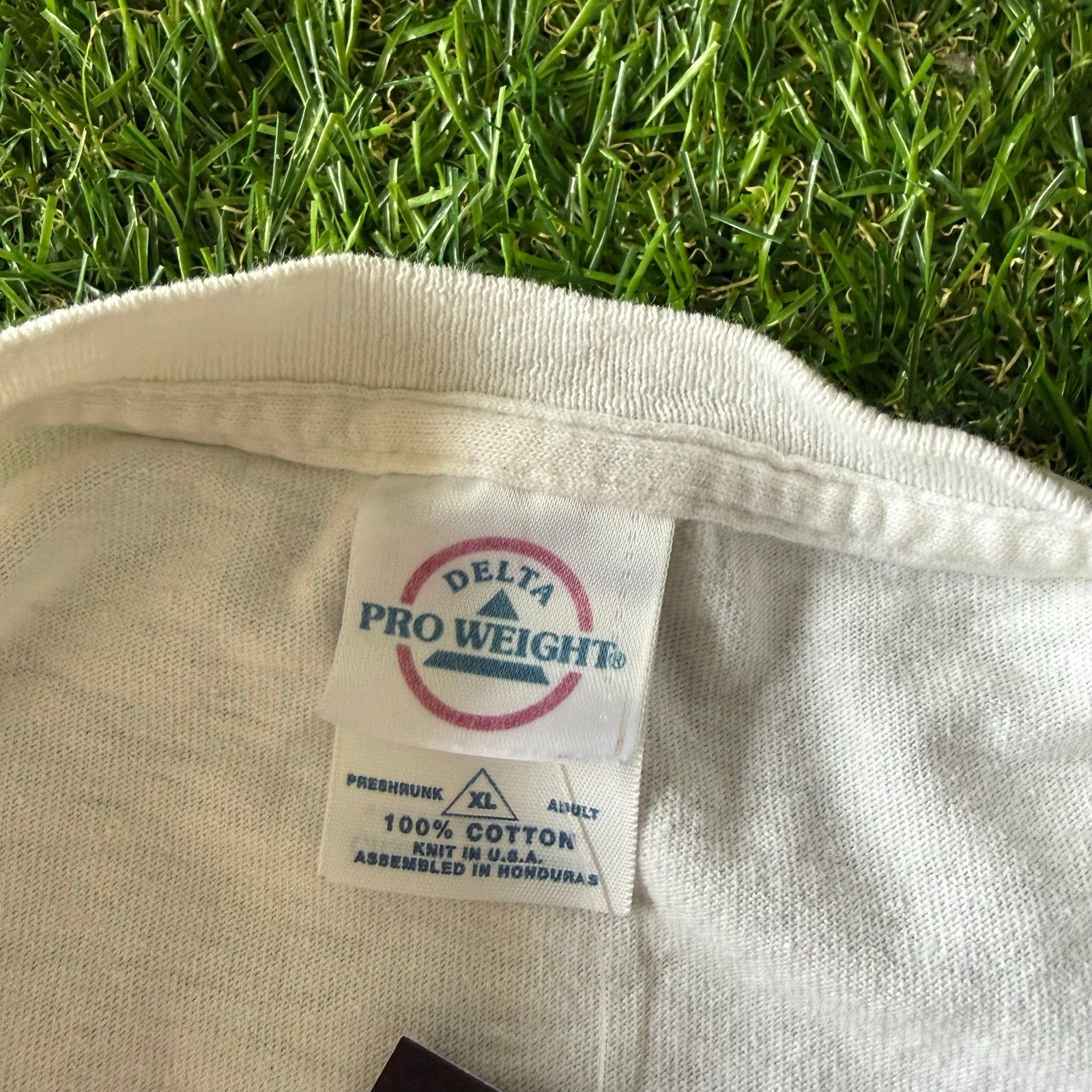 Y2K Montes Beach Party Graphic Tee X-L