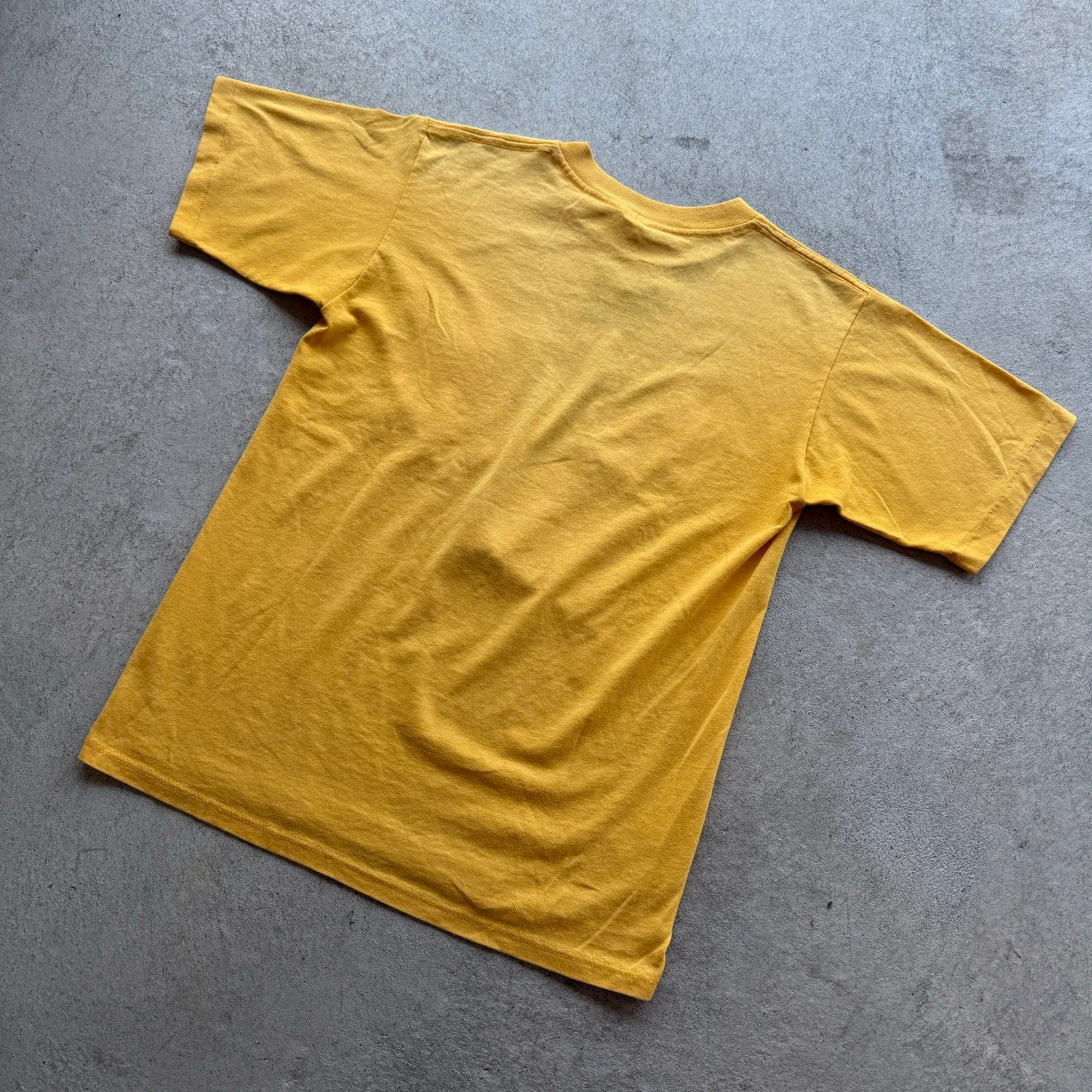 90s Mens Yellow Sun Sportswear Fire Shark Pocket Tee X-S