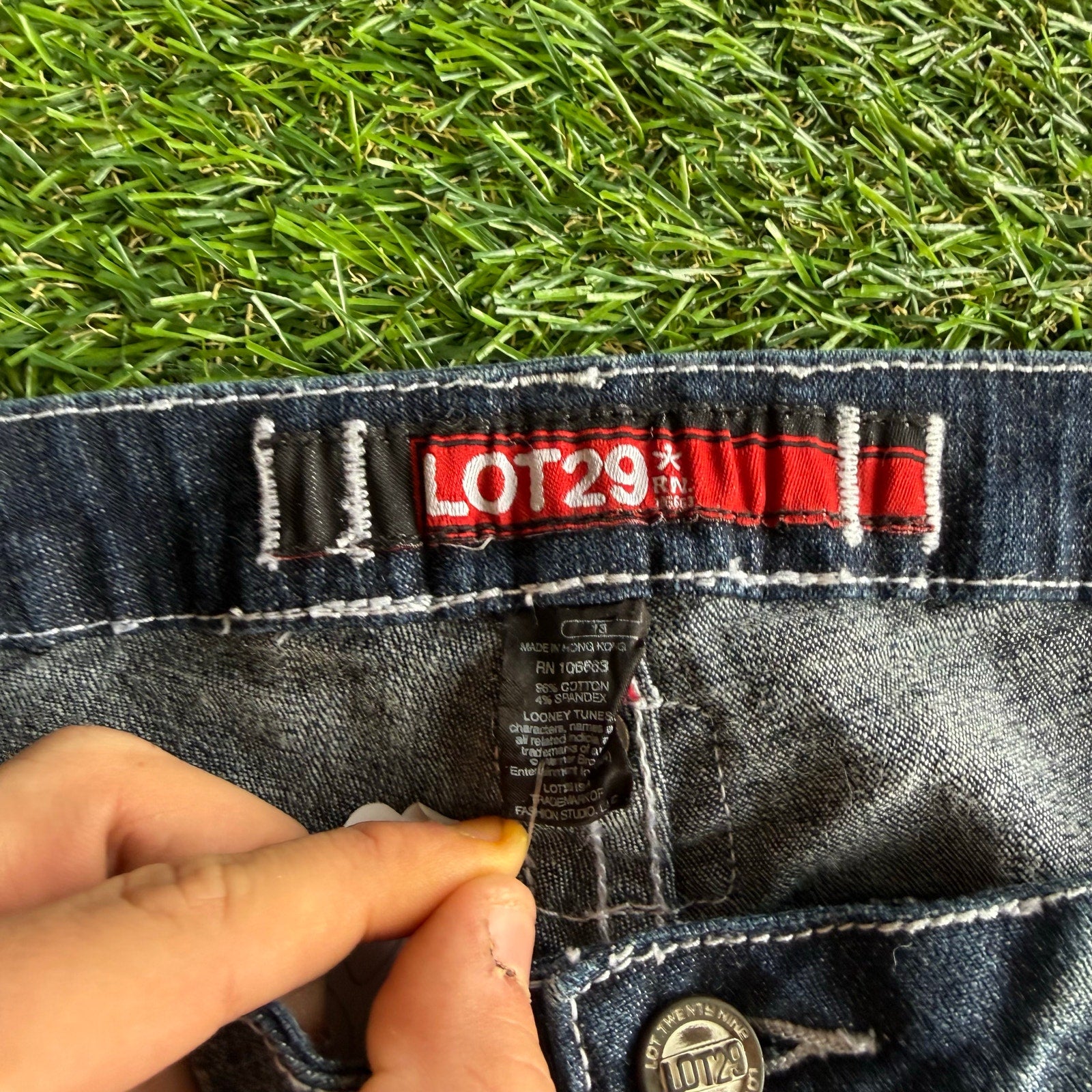 Y2K Deadstock Tweety Looney Tunes Lot 29 Jeans 32 x 30