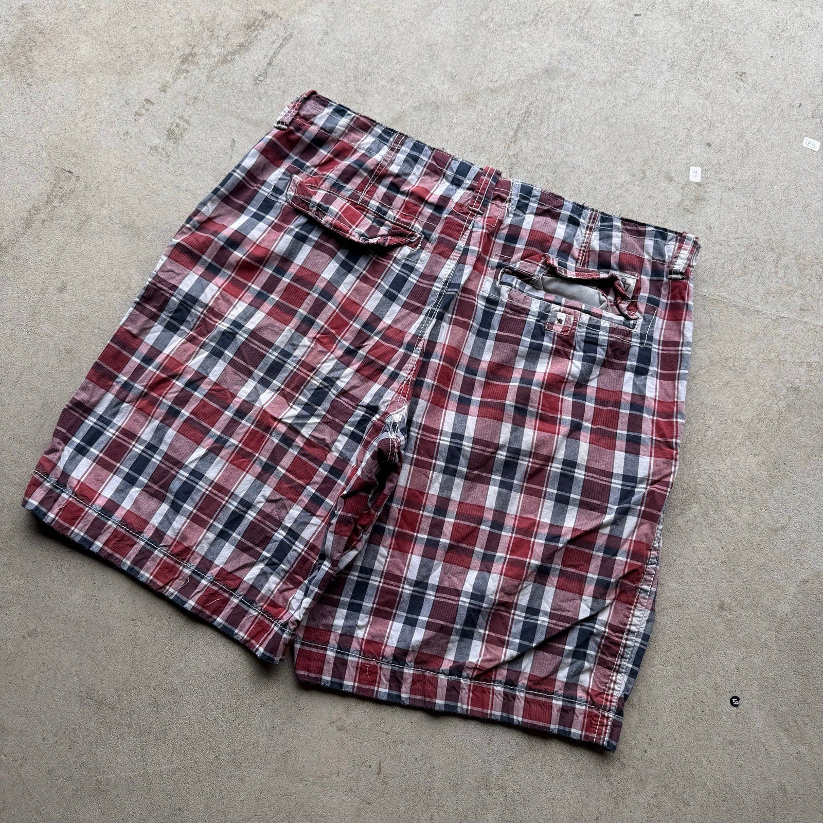 Y2K Men's Super Sick Aeropostale Baggy Red Plaid Chino Shorts 36